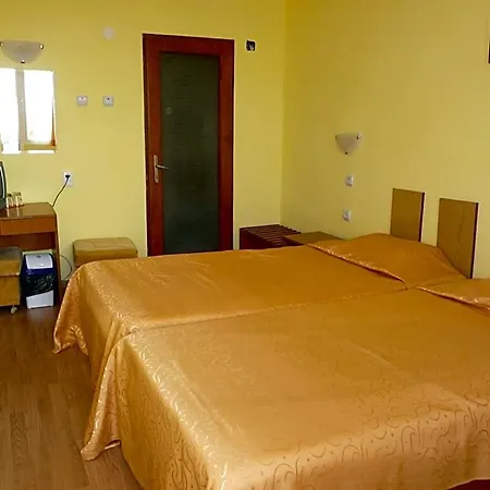 Family Hotel Balchik 2*