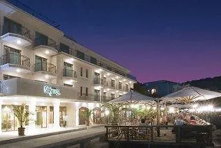 Hotel Family 2*